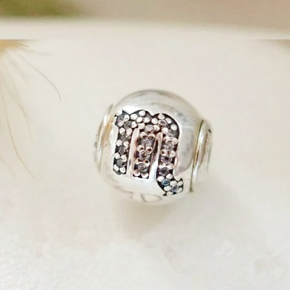 PANDORA ESSENCE CHARM - Picture 1 of 4